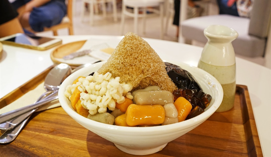 Close up Bao Bing (Taiwanese shaved ice dessert) with assorted sweet toppings