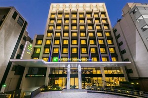 Holiday Inn Express Taichung Fengchia