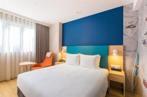 Holiday Inn Express Taichung Fengchia