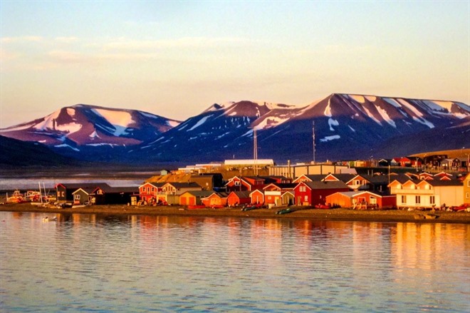 Longyearbyen coastline