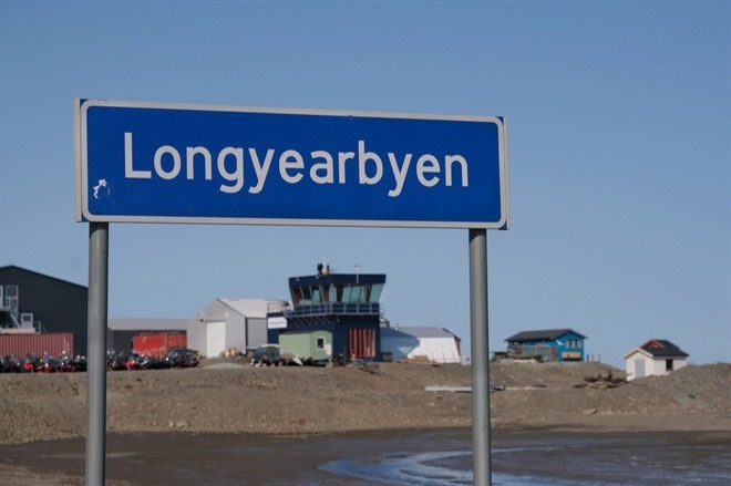 Longyearbyen signpost