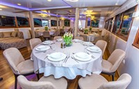 MV Aquamarine - restaurant